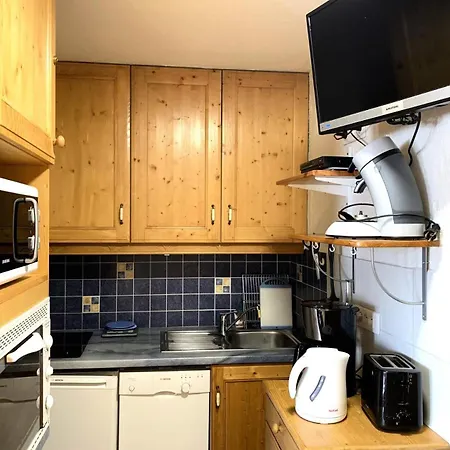 Median - Equipe Pour 4 Personnes Aux Menuires Mae-5544 Saint-Martin-de-Belleville